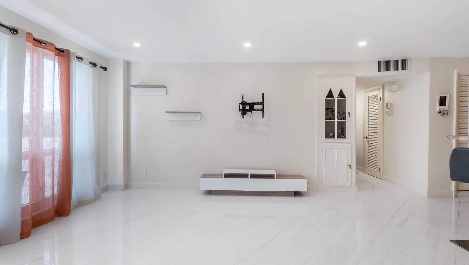 133 N Pompano Beach Boulevard, Unit 204, Pompano Beach, FL 33062 Photo