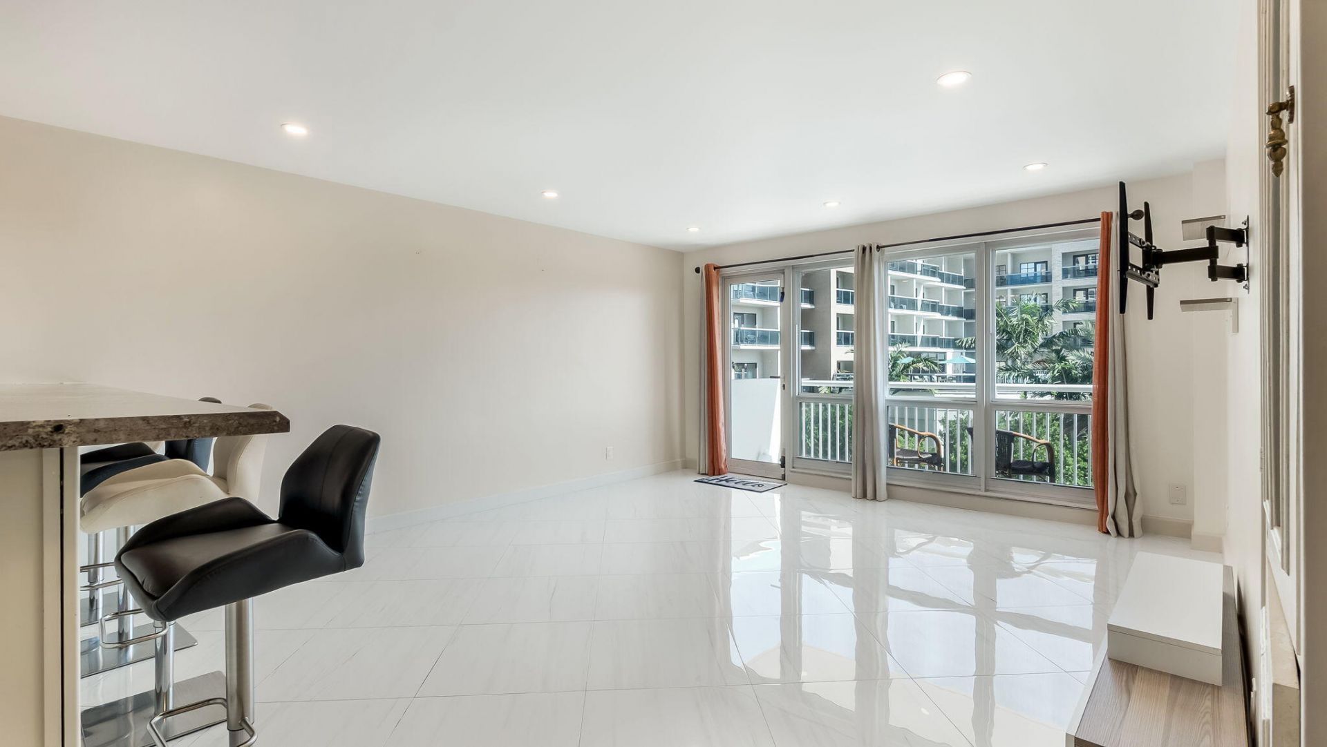 133 N Pompano Beach Boulevard, Unit 204, Pompano Beach, FL 33062 Photo