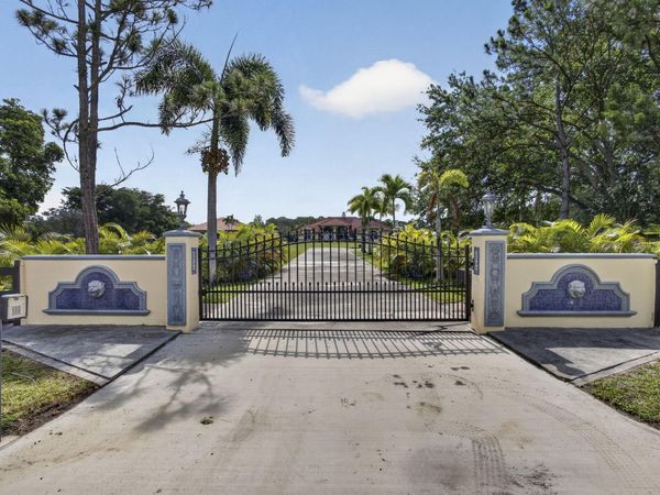 2564 Deer Run Trail, Loxahatchee, FL 33470