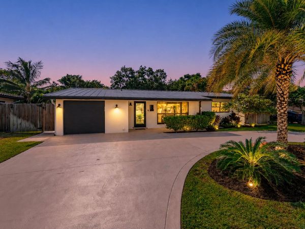 300 SE 8th Avenue, Deerfield Beach, FL 33441