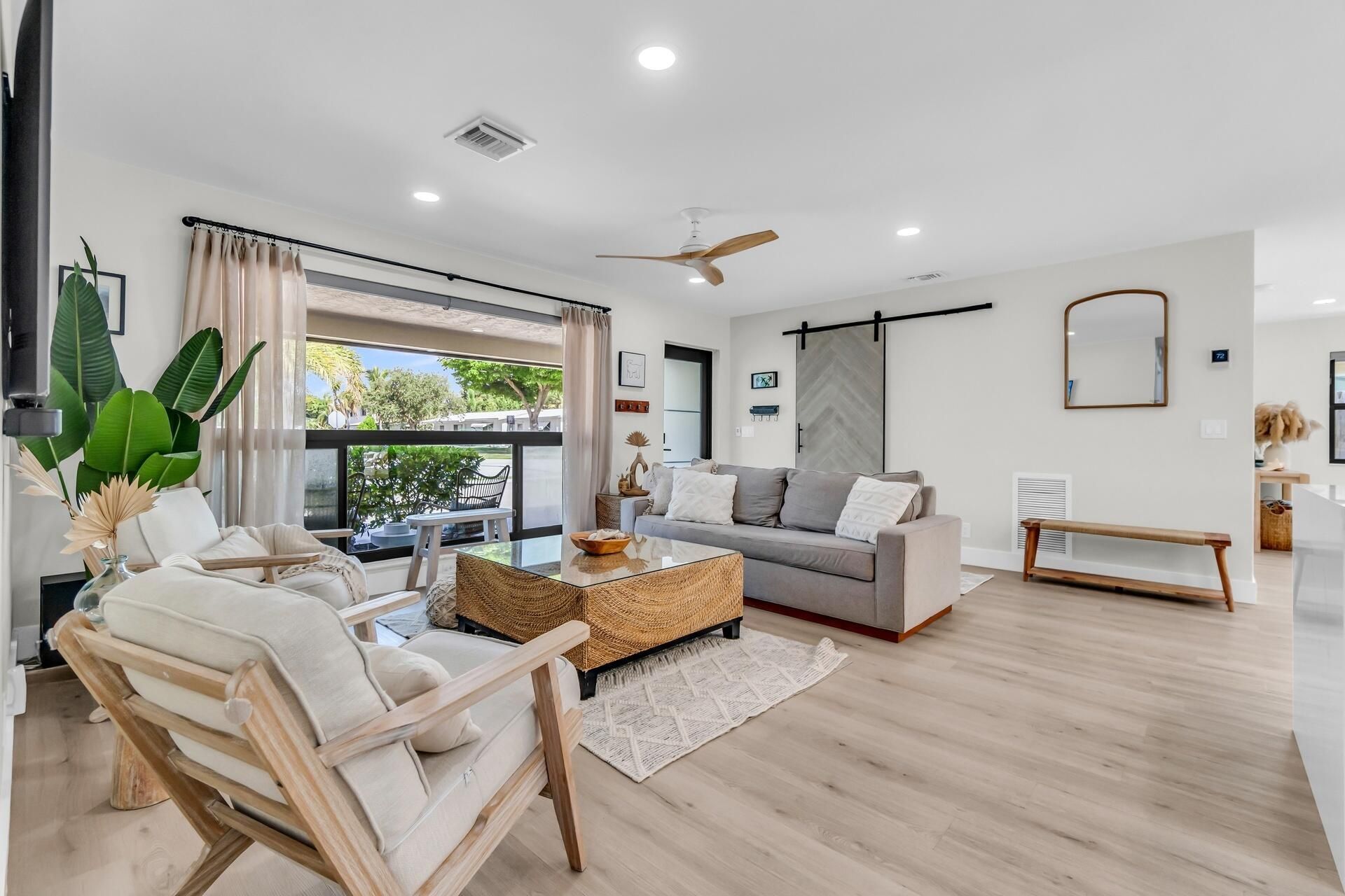 300 SE 8th Avenue, Deerfield Beach, FL 33441 Photo