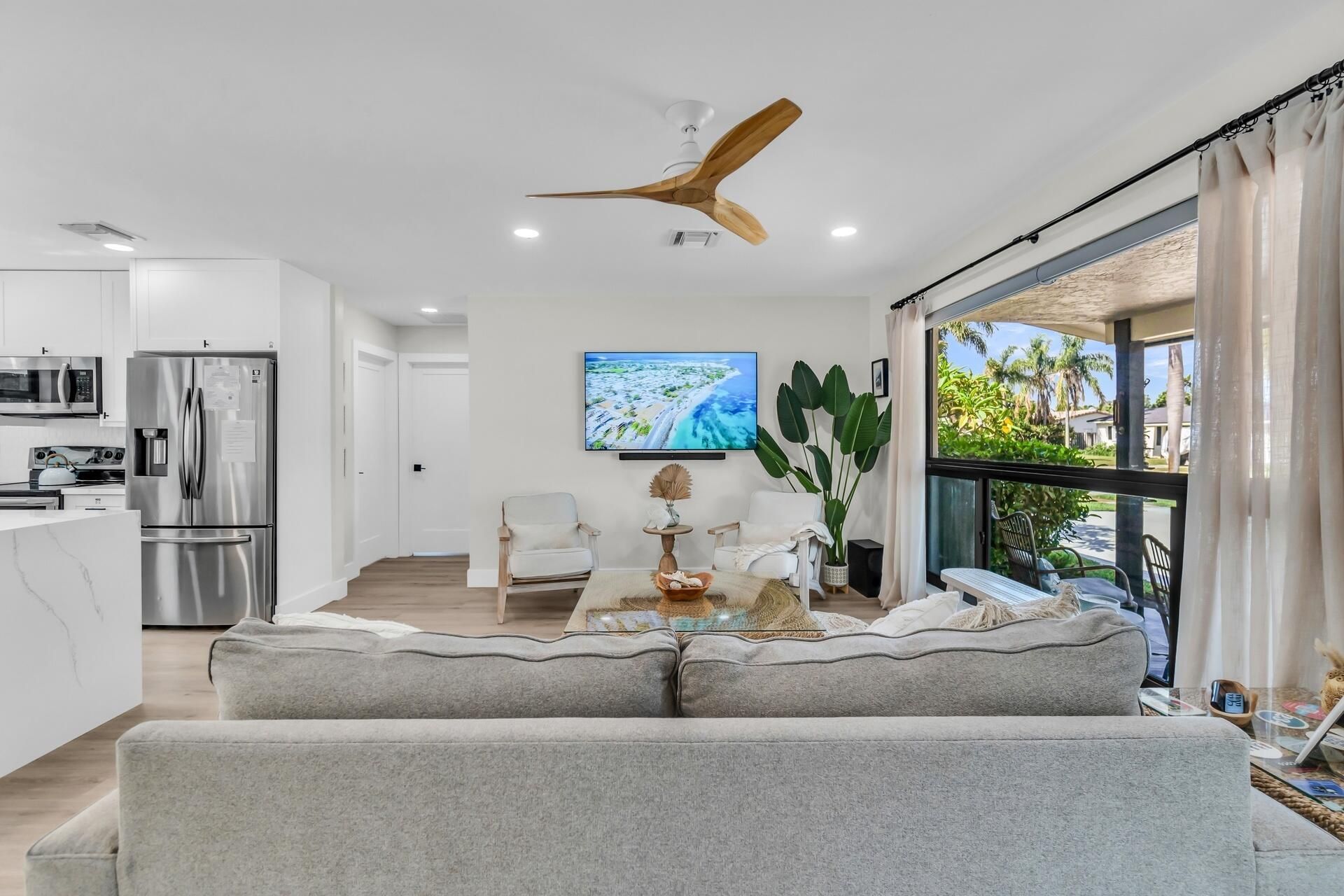 300 SE 8th Avenue, Deerfield Beach, FL 33441 Photo