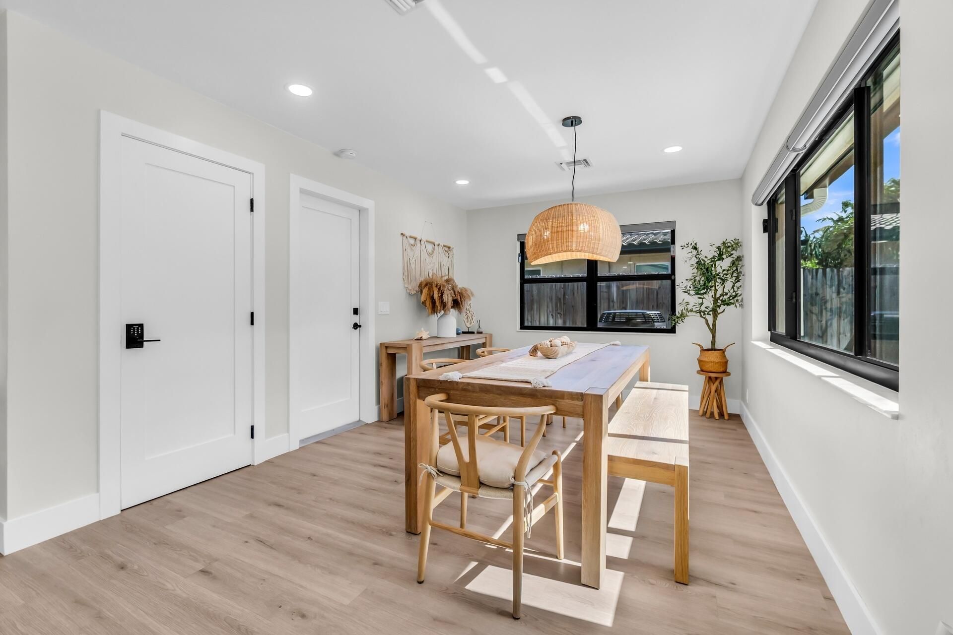 300 SE 8th Avenue, Deerfield Beach, FL 33441 Photo