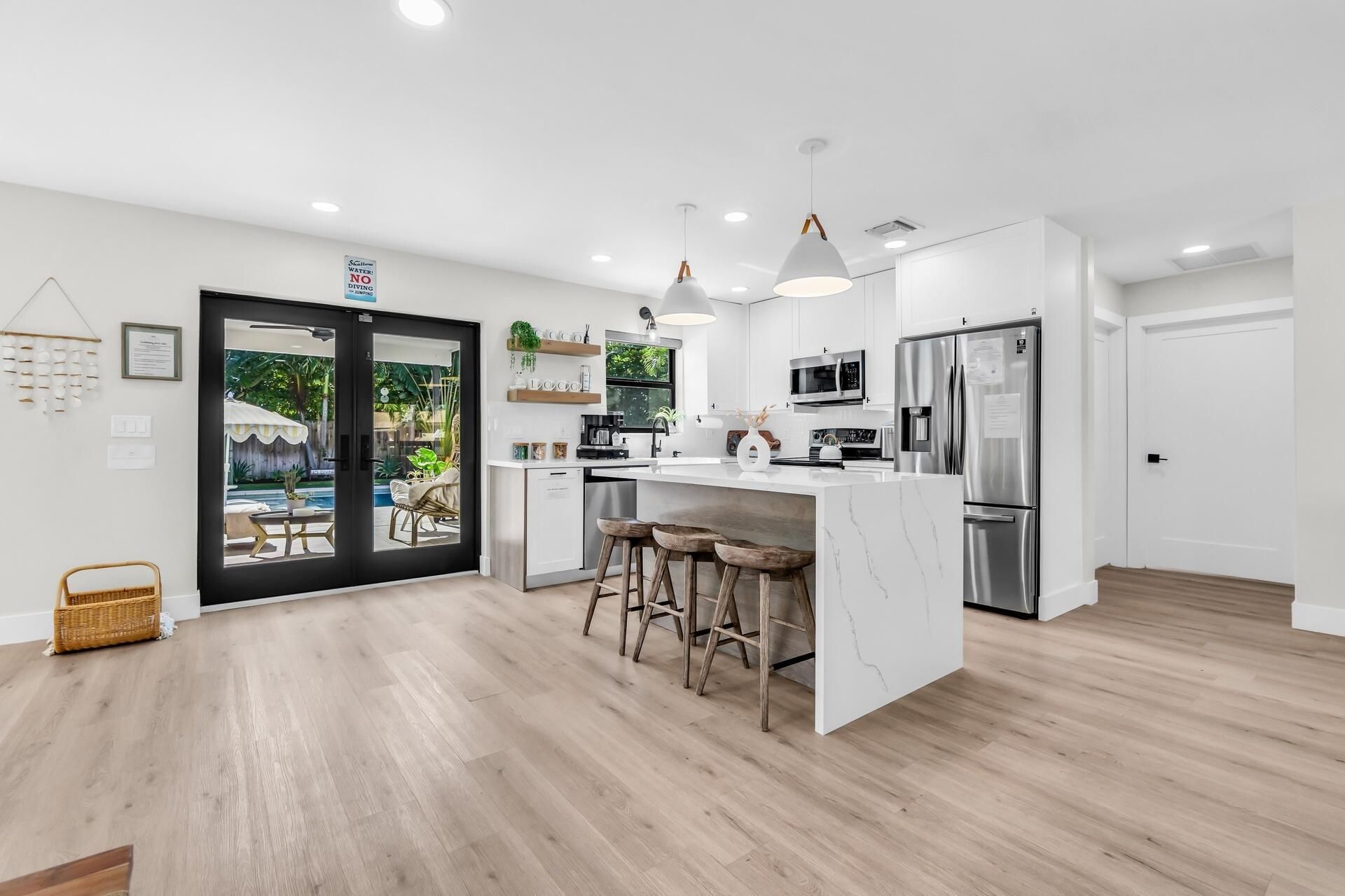 300 SE 8th Avenue, Deerfield Beach, FL 33441 Photo