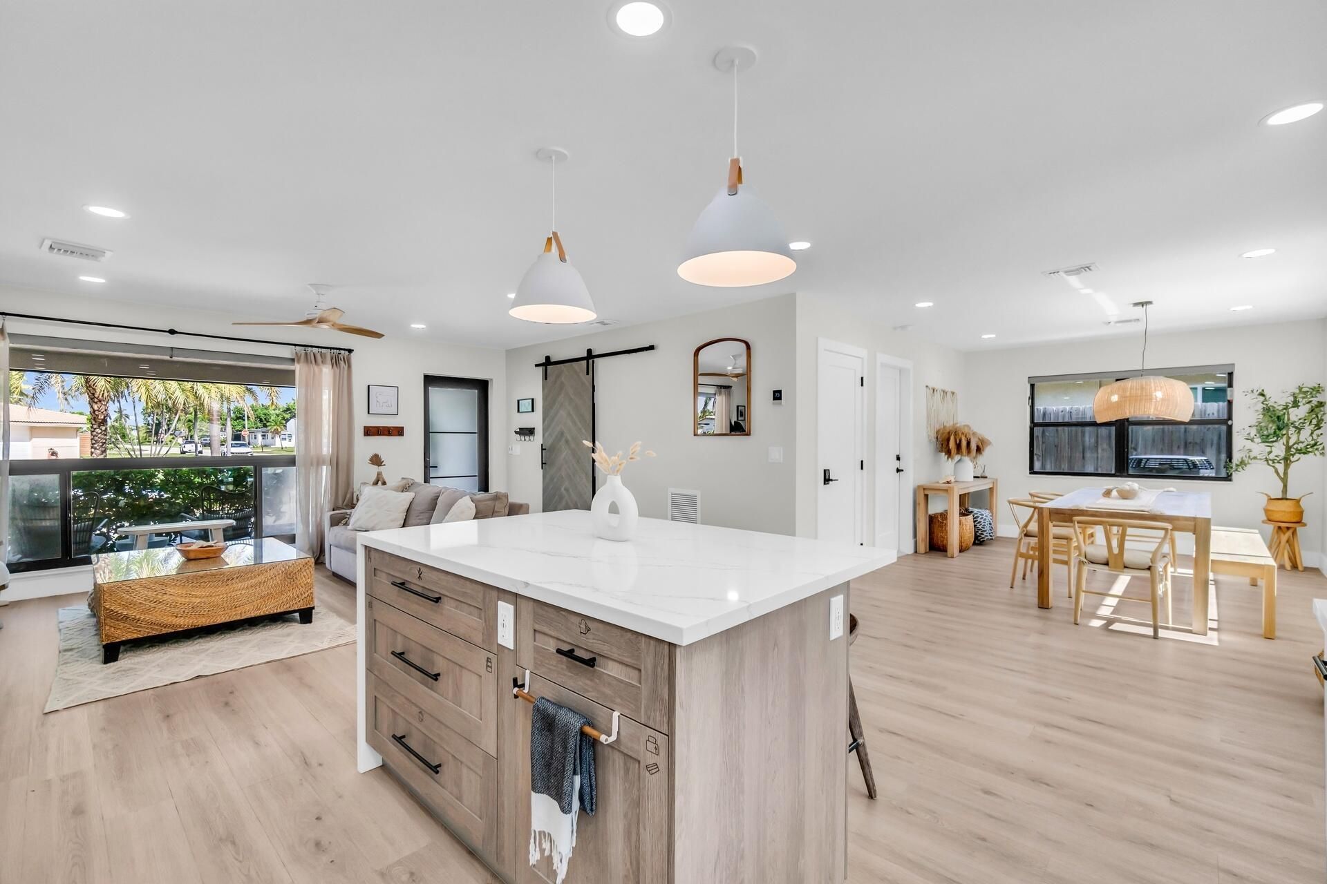 300 SE 8th Avenue, Deerfield Beach, FL 33441 Photo
