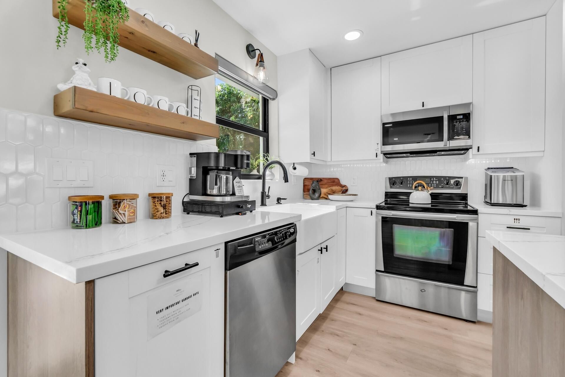 300 SE 8th Avenue, Deerfield Beach, FL 33441 Photo