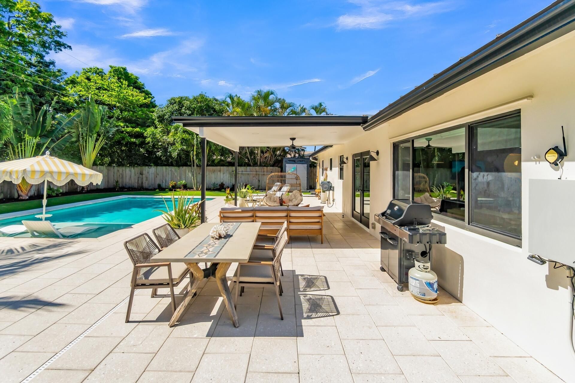 300 SE 8th Avenue, Deerfield Beach, FL 33441 Photo