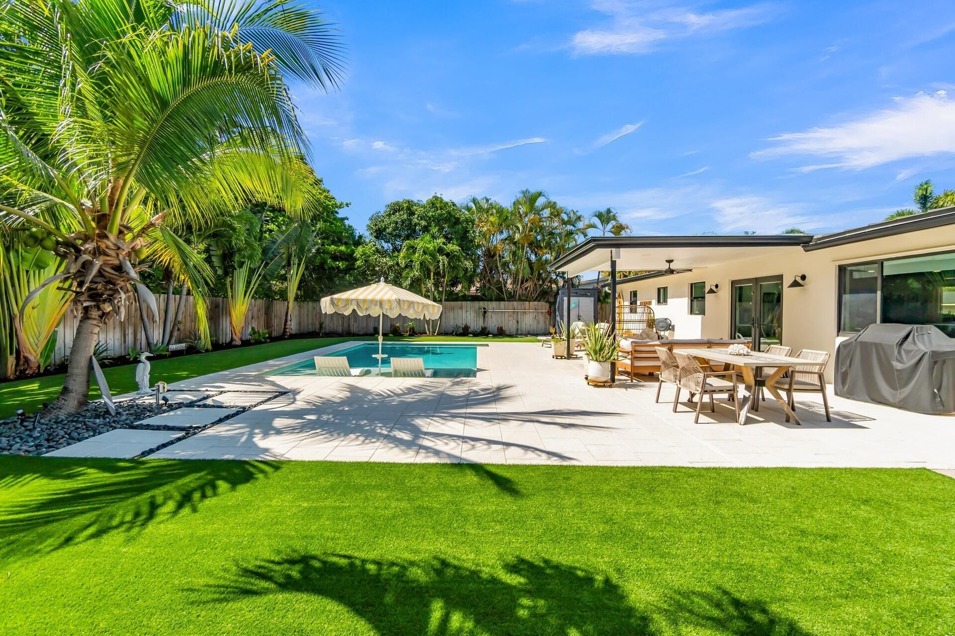 300 SE 8th Avenue, Deerfield Beach, FL 33441 Photo