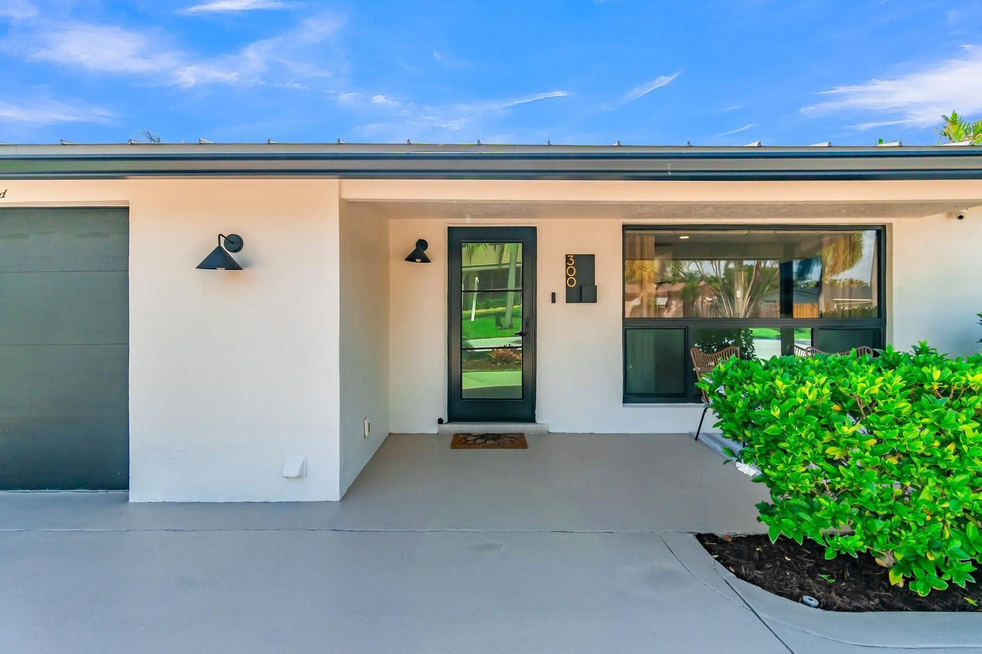 300 SE 8th Avenue, Deerfield Beach, FL 33441 Photo