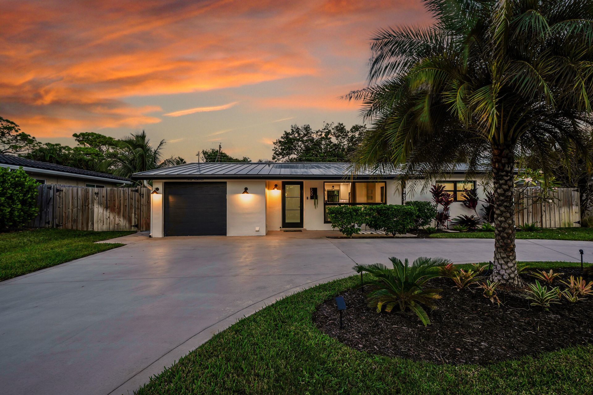 300 SE 8th Avenue, Deerfield Beach, FL 33441 Photo