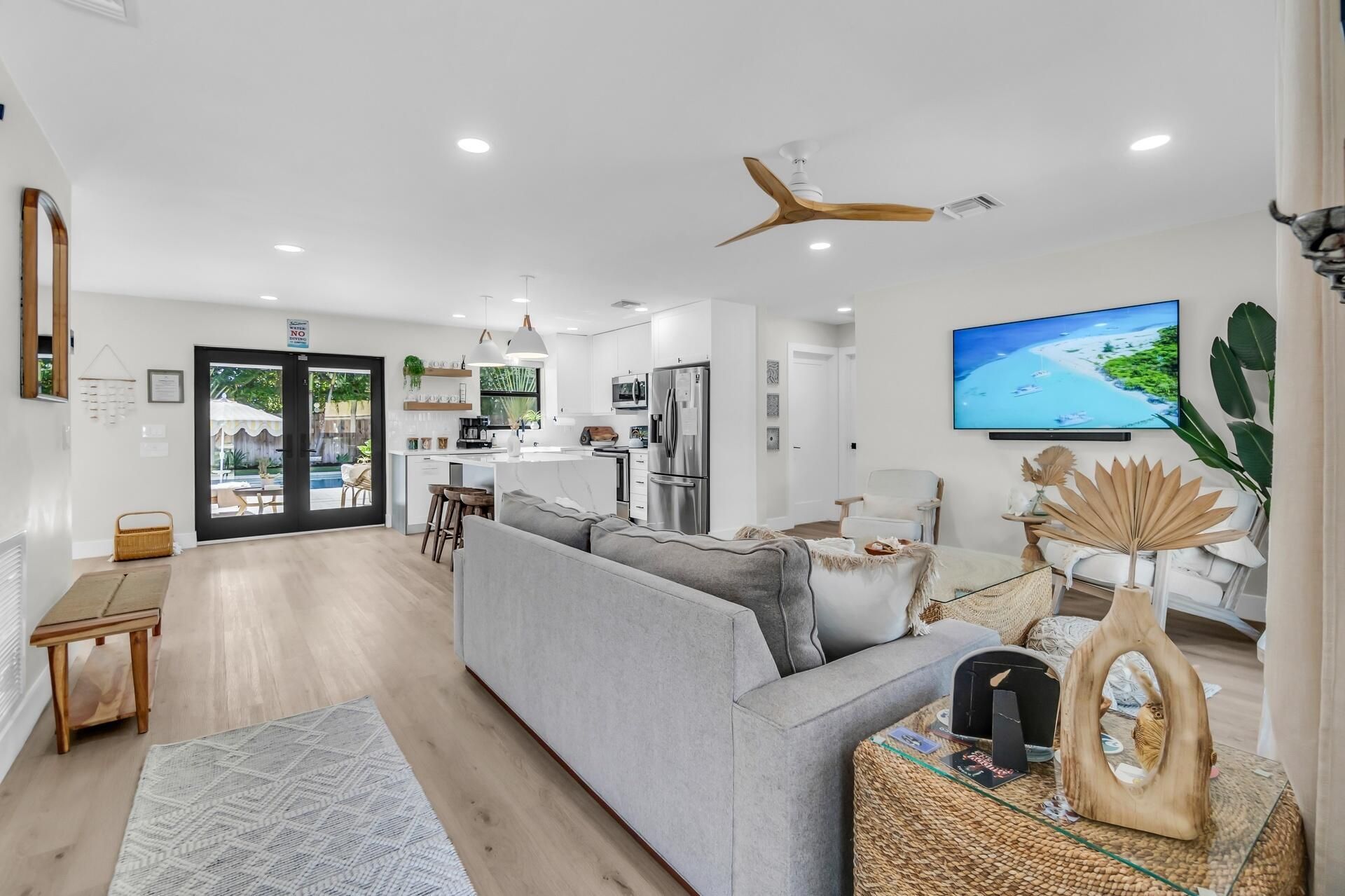 300 SE 8th Avenue, Deerfield Beach, FL 33441 Photo