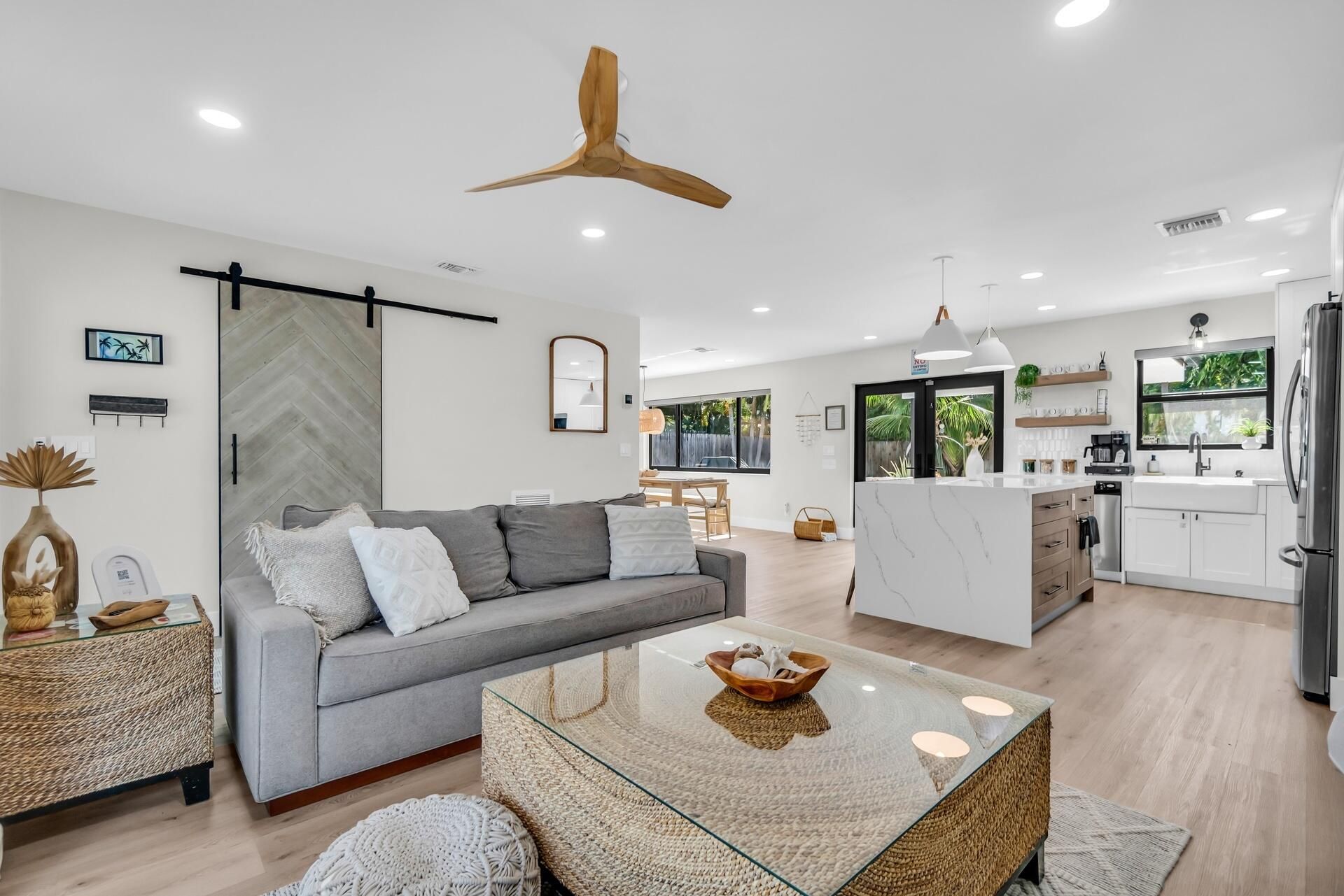 300 SE 8th Avenue, Deerfield Beach, FL 33441 Photo