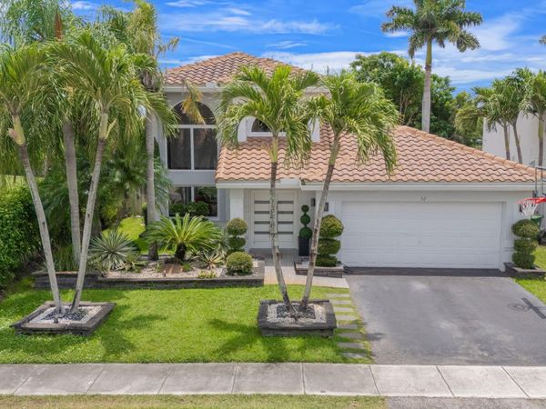 52 Gables Boulevard, Weston, FL 33326