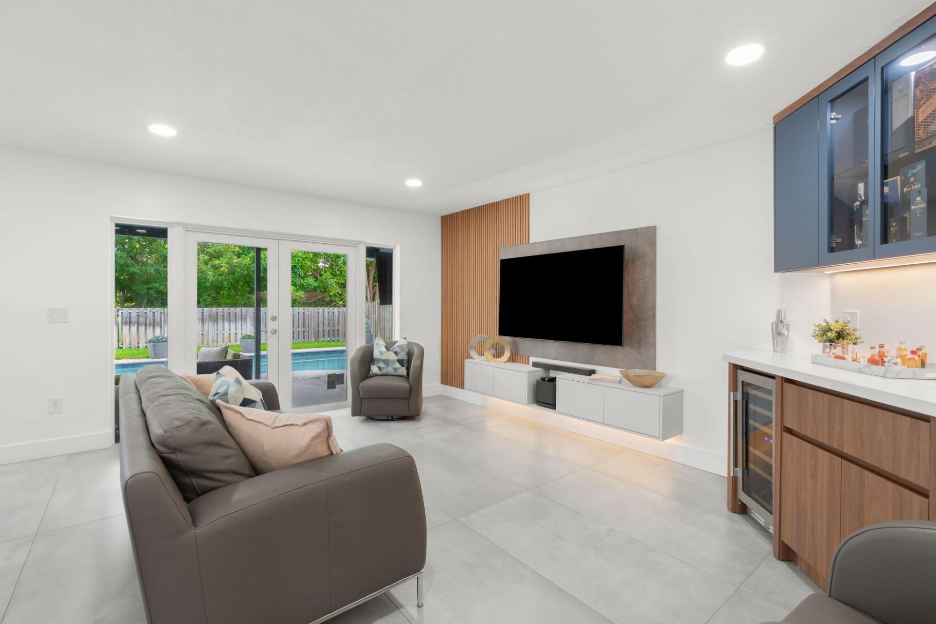 52 Gables Boulevard, Weston, FL 33326 Photo