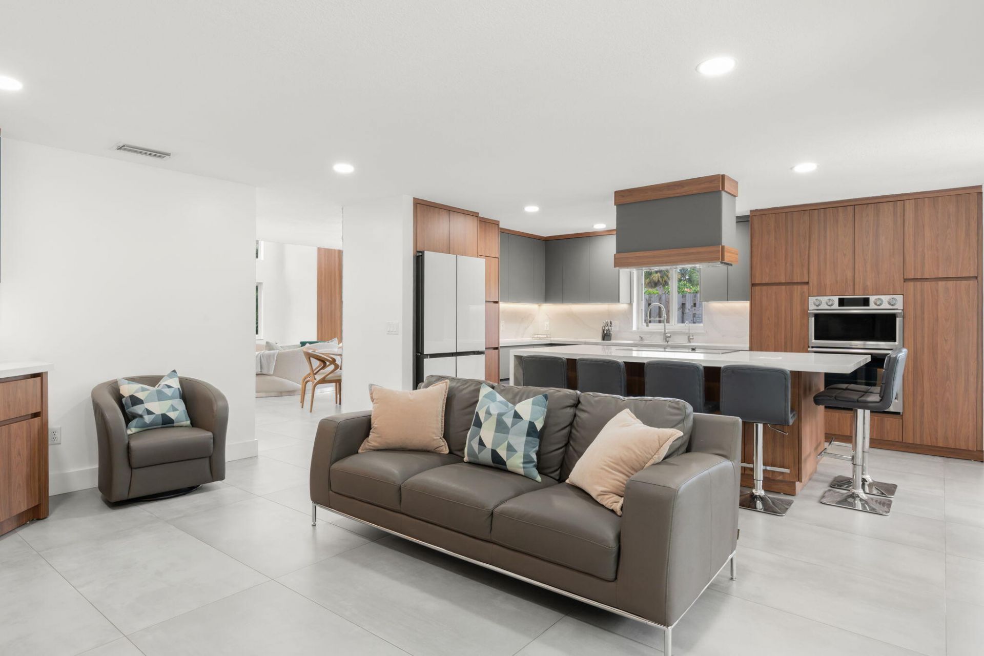 52 Gables Boulevard, Weston, FL 33326 Photo