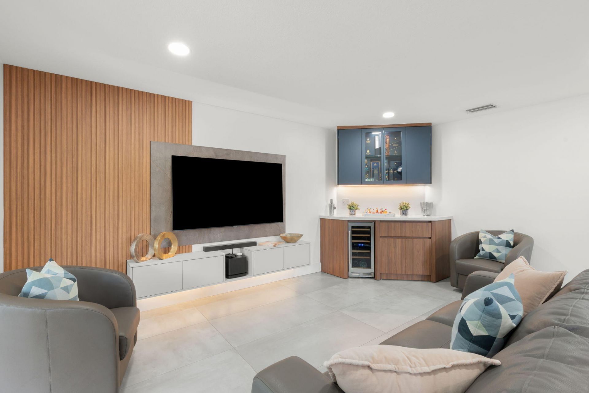 52 Gables Boulevard, Weston, FL 33326 Photo