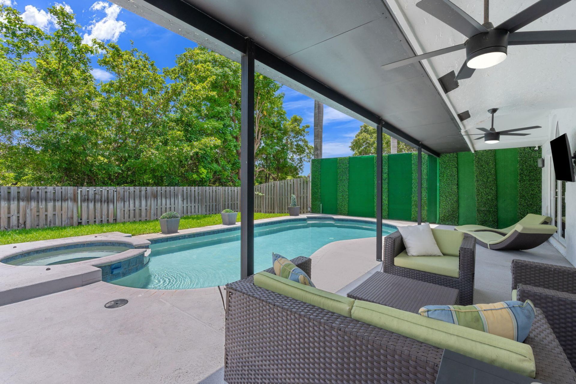 52 Gables Boulevard, Weston, FL 33326 Photo