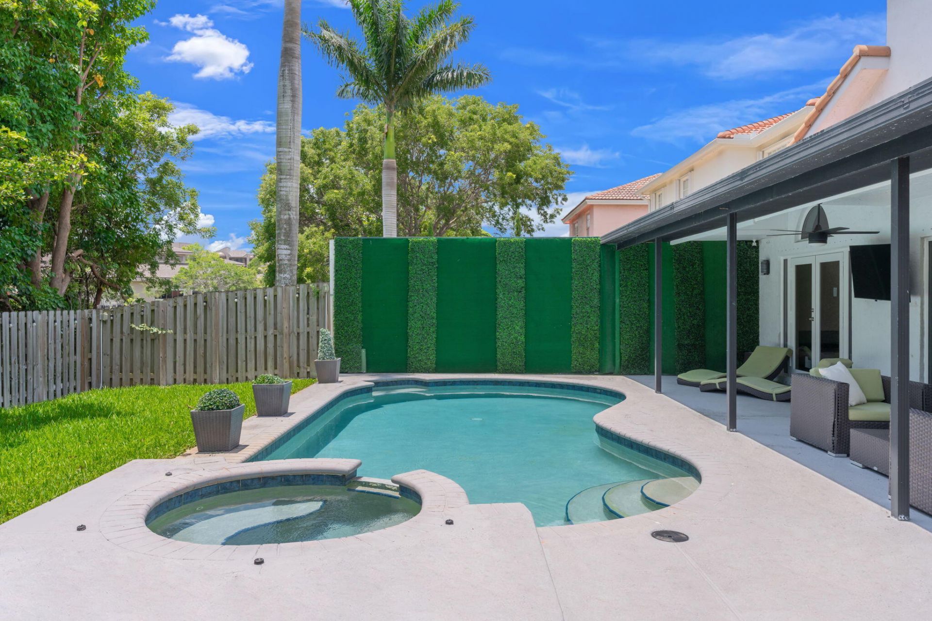 52 Gables Boulevard, Weston, FL 33326 Photo