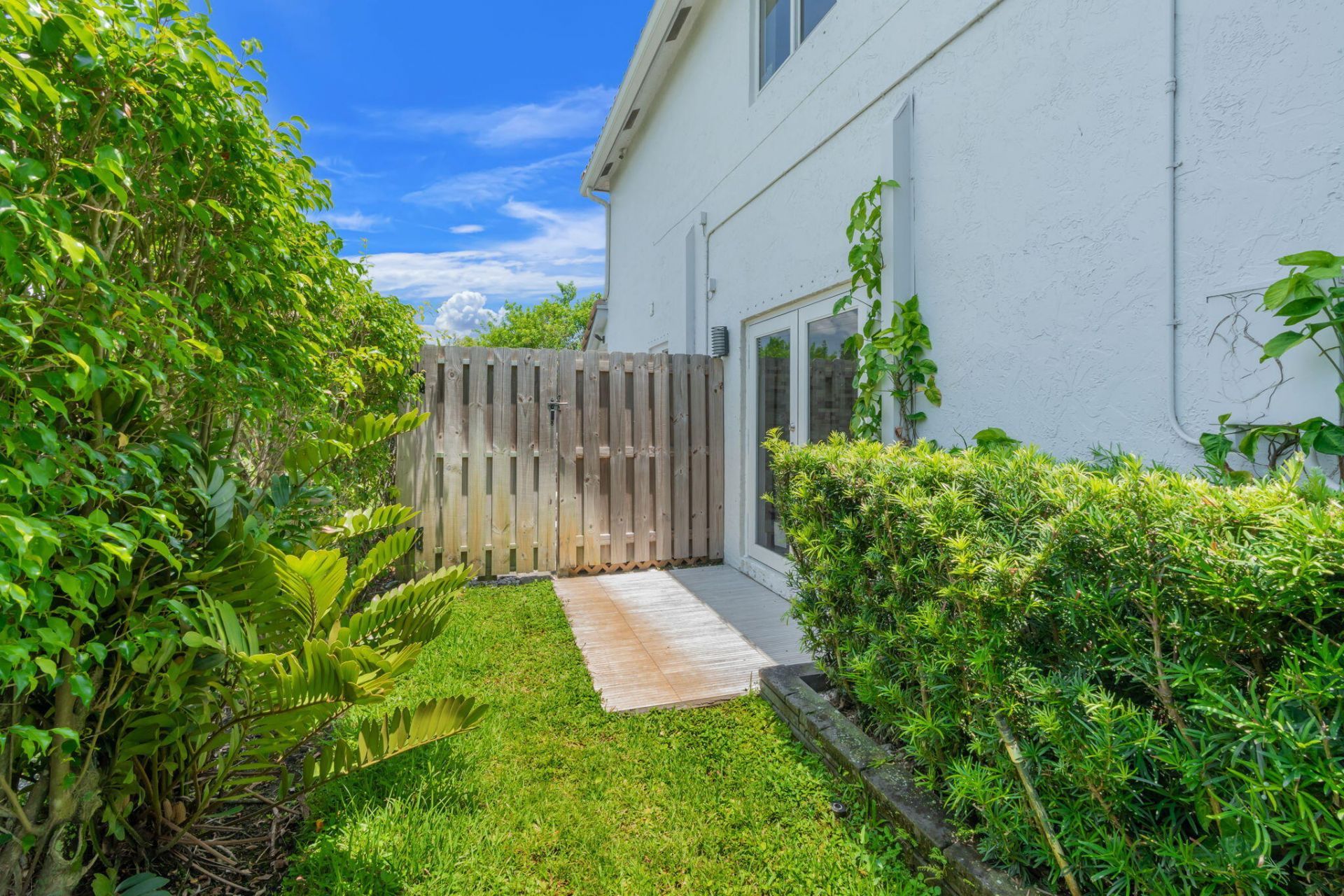 52 Gables Boulevard, Weston, FL 33326 Photo