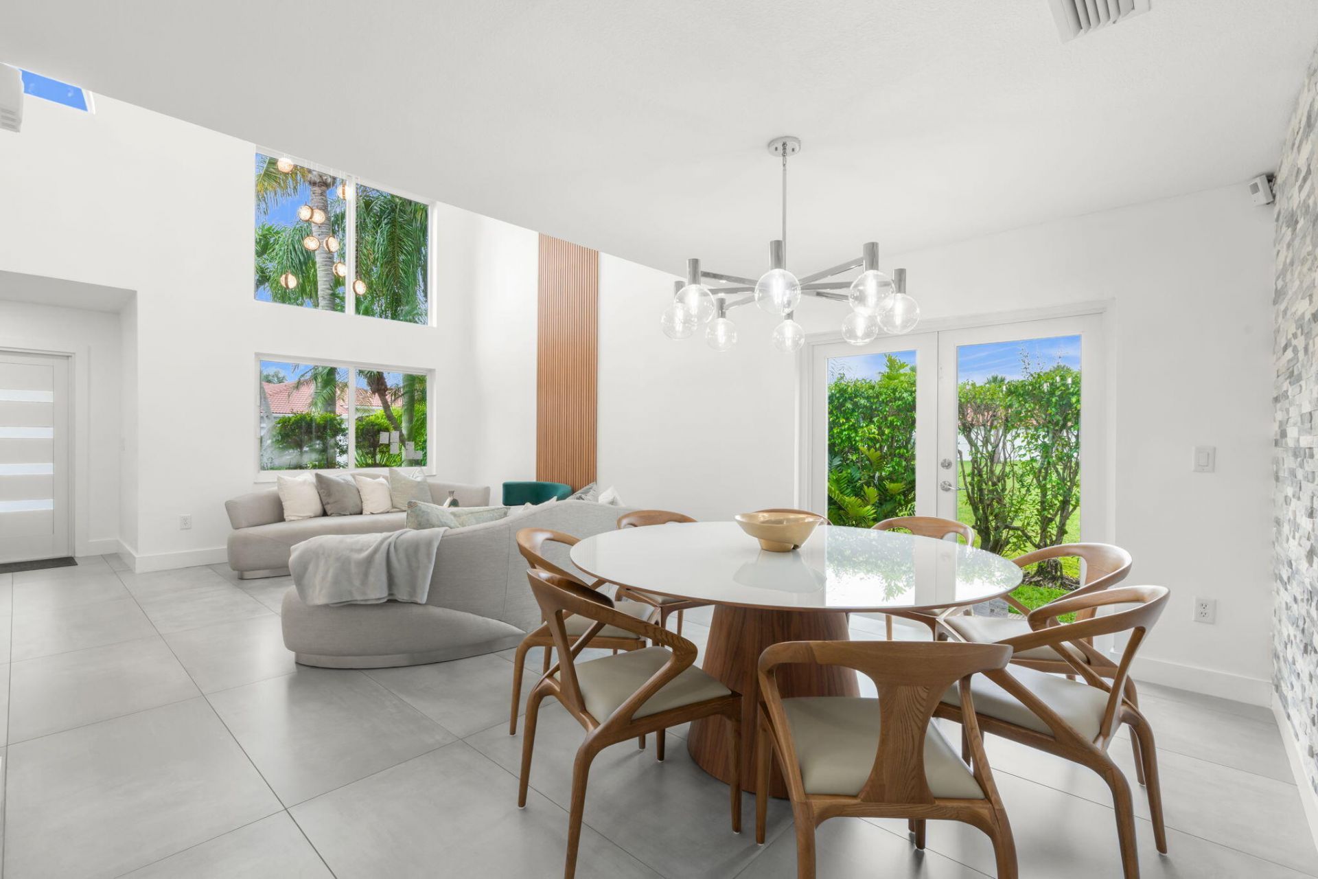 52 Gables Boulevard, Weston, FL 33326 Photo