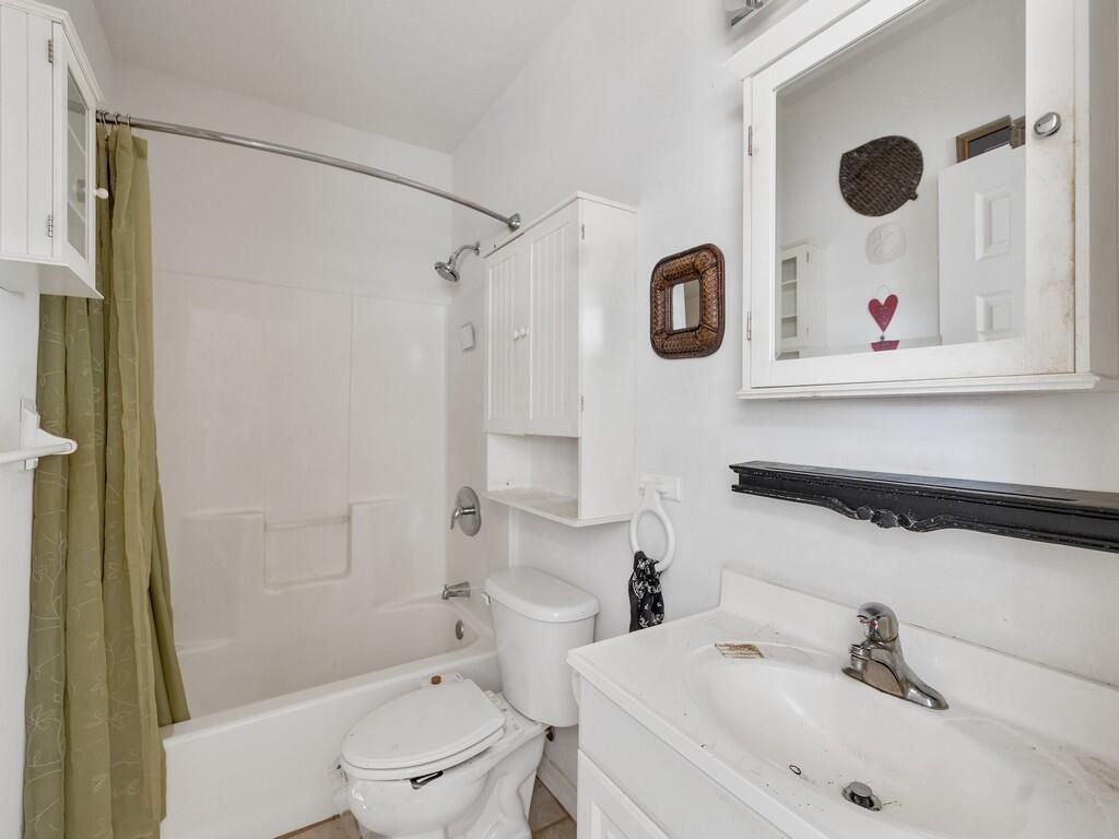 6055 7th Place, Vero Beach, FL 32968 Photo