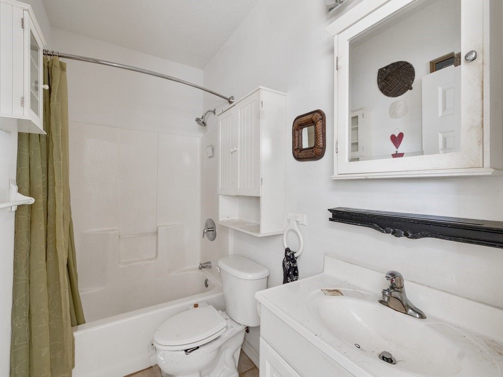 6055 7th Place, Vero Beach, FL 32968 Photo