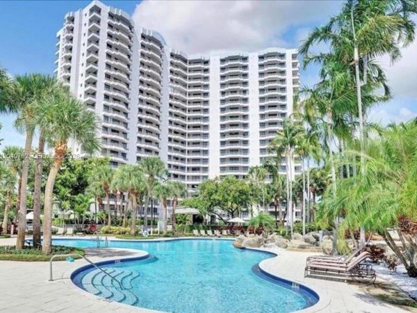 3300 NE 191st St, Unit 1603, Aventura, FL 33180