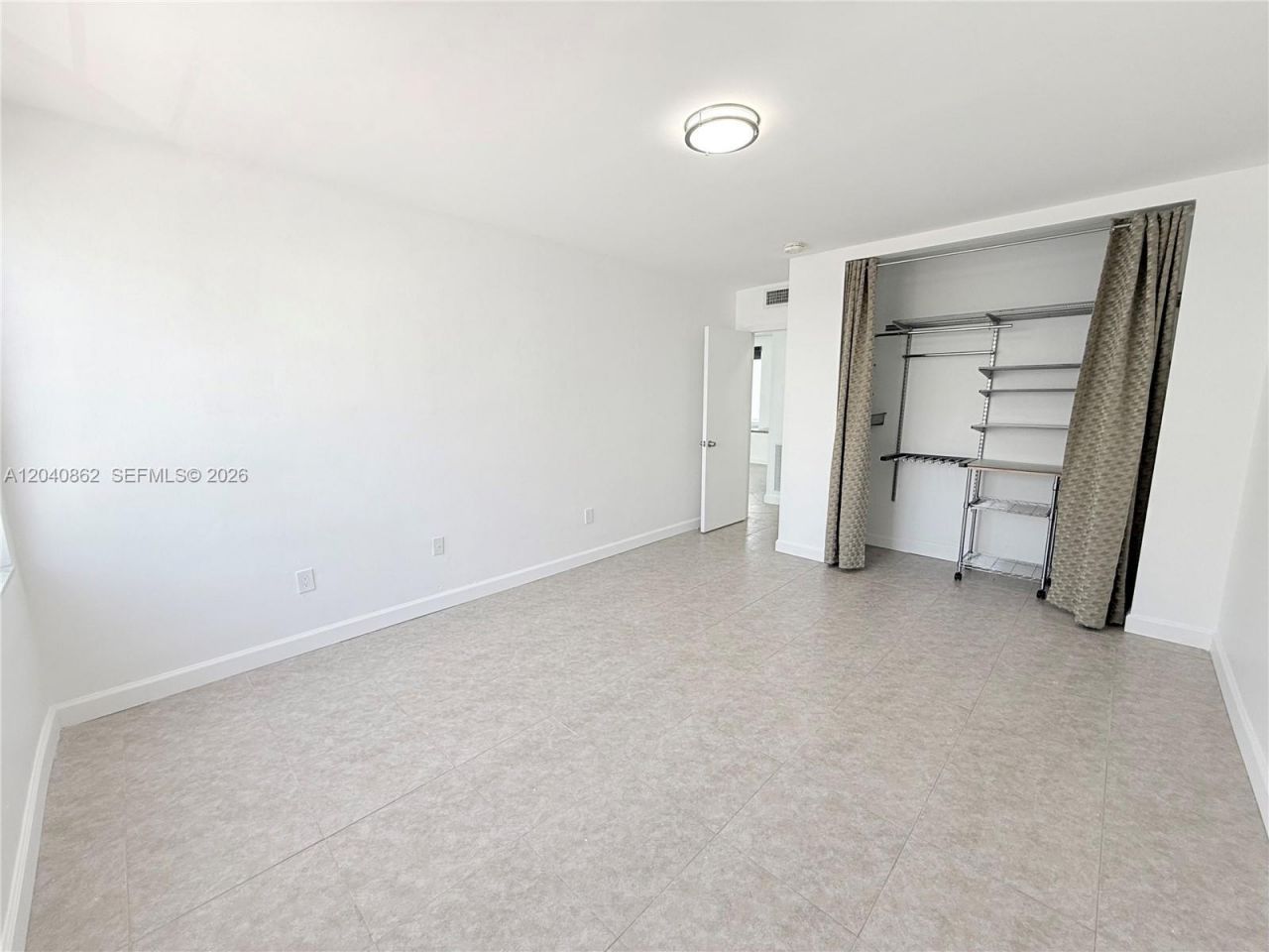 1150 Euclid Ave, Unit 210, Miami Beach, FL 33139 Photo