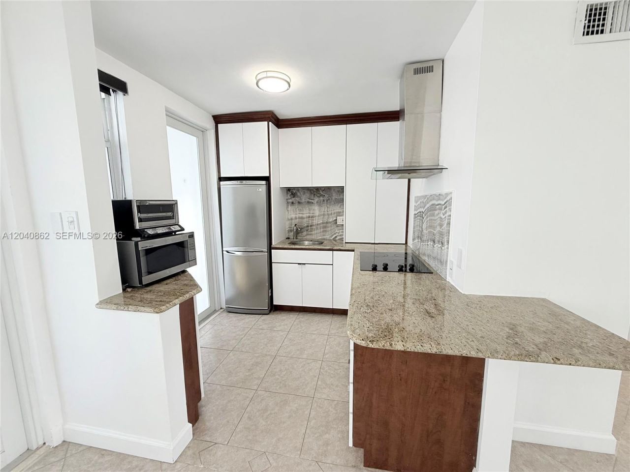 1150 Euclid Ave, Unit 210, Miami Beach, FL 33139 Photo