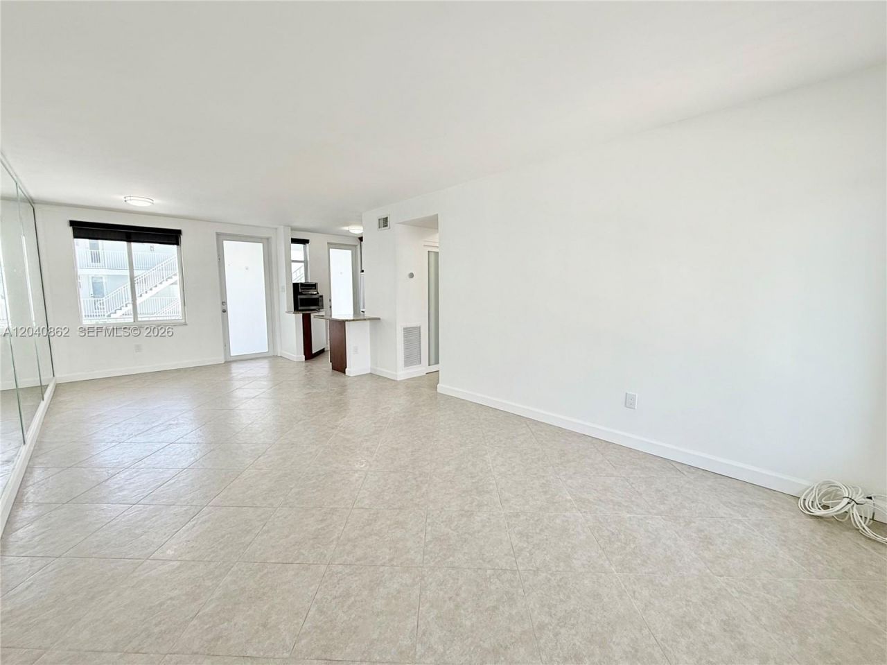 1150 Euclid Ave, Unit 210, Miami Beach, FL 33139 Photo