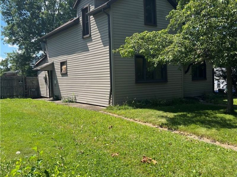 304 E 4th Street, Dover, OH 44622 Photo 2