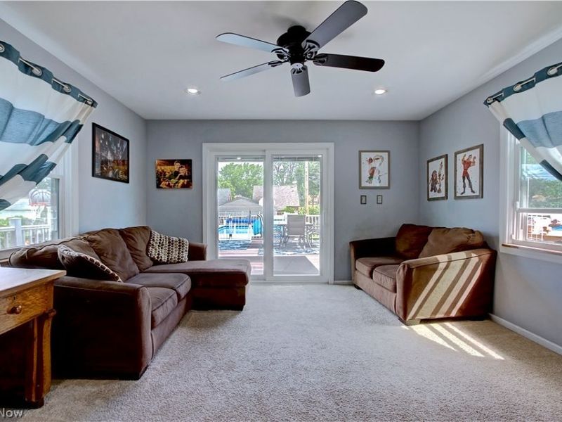 16204 W Park Road, Cleveland, OH 44111 Photo 12