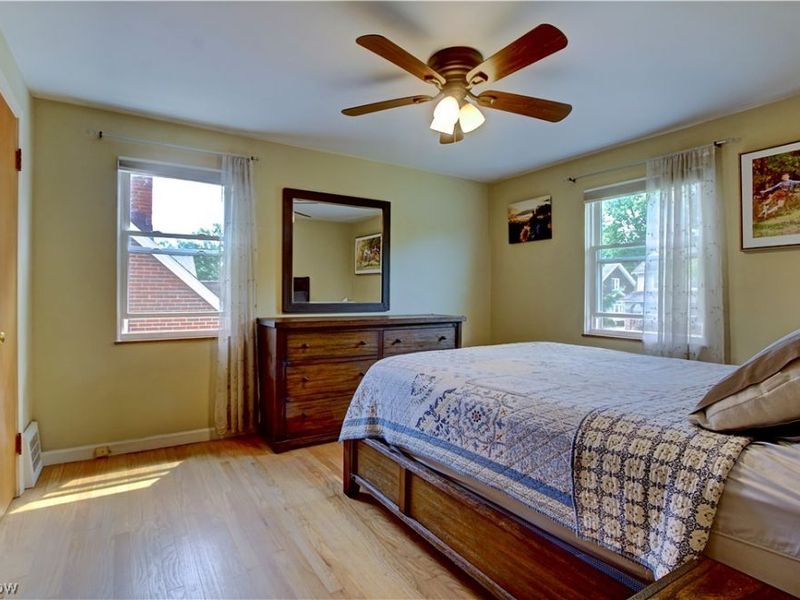 16204 W Park Road, Cleveland, OH 44111 Photo 14