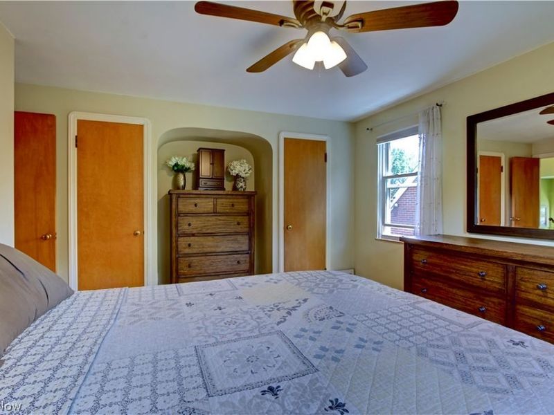 16204 W Park Road, Cleveland, OH 44111 Photo 15
