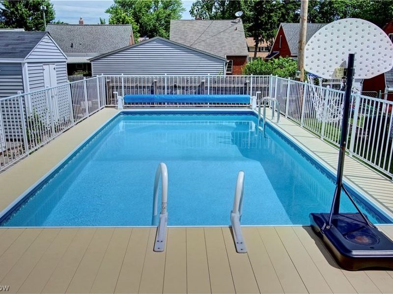 16204 W Park Road, Cleveland, OH 44111 Photo 36