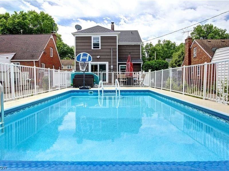 16204 W Park Road, Cleveland, OH 44111 Photo 38