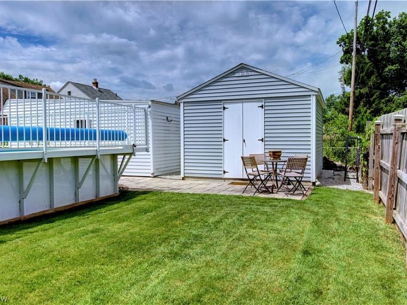 16204 W Park Road, Cleveland, OH 44111 Photo 39