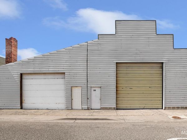 309 S Rail St W, Shoshone, ID 83352