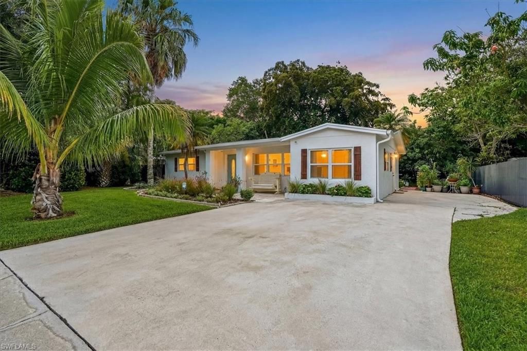 3880 Estey Ave , Naples, FL 34104 Photo