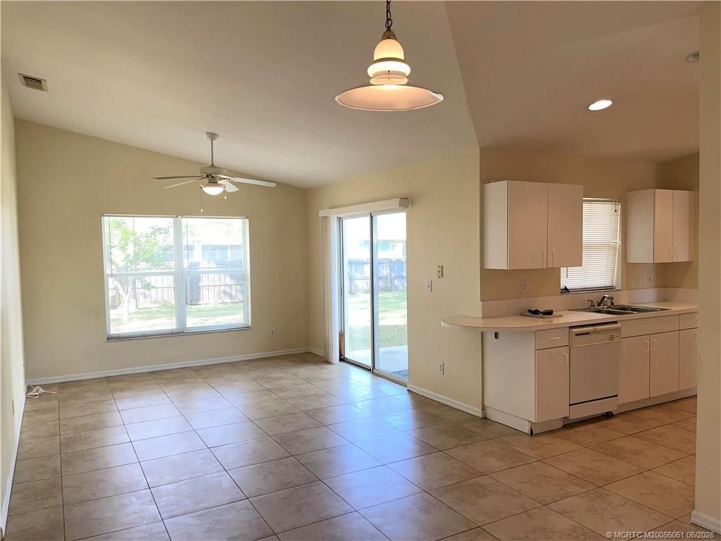 419 SW Meadow Terrace , Port Saint Lucie, FL 34984 Photo