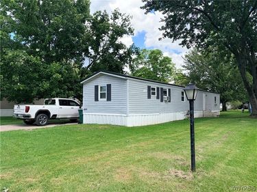 4 pebbleridge, Medina, NY 14103