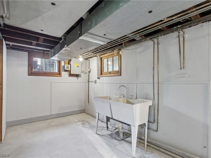 14606 Bartter Avenue, Cleveland, OH 44111 Photo 12