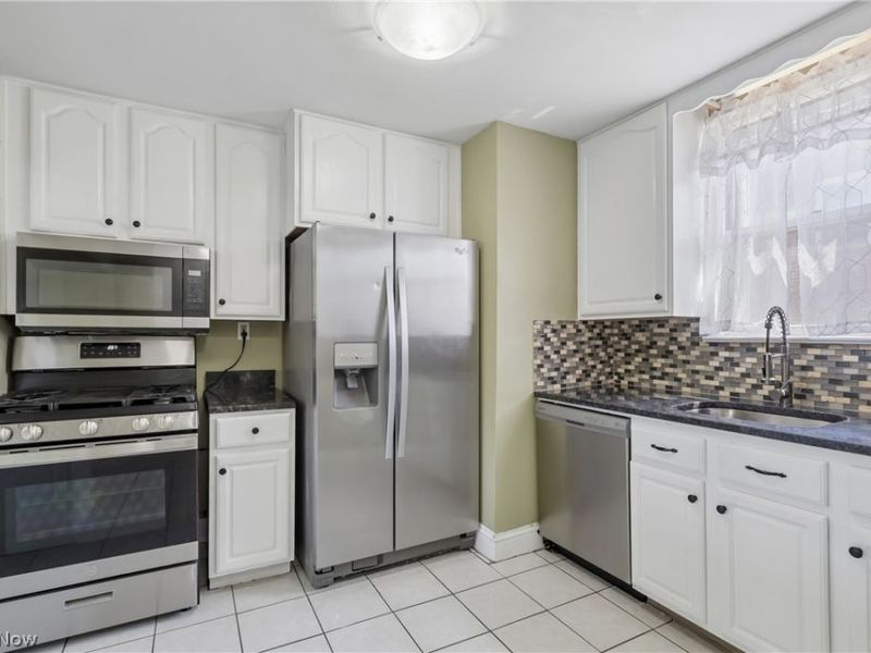 14606 Bartter Avenue, Cleveland, OH 44111 Photo 2