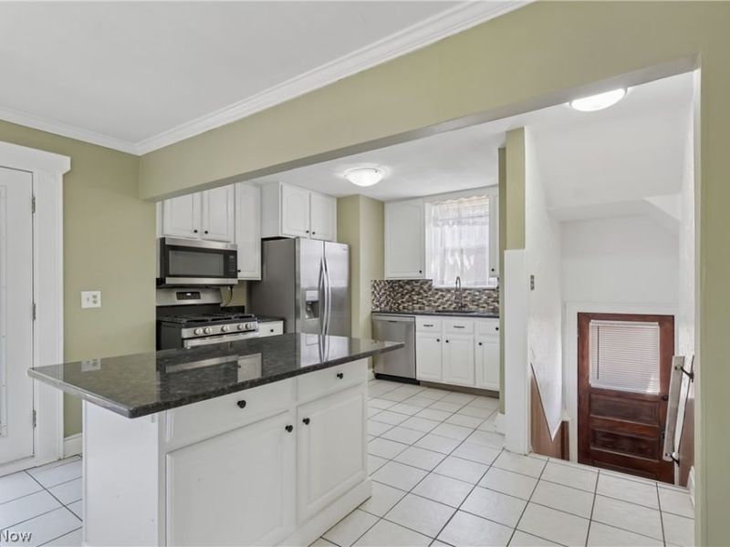 14606 Bartter Avenue, Cleveland, OH 44111 Photo 23