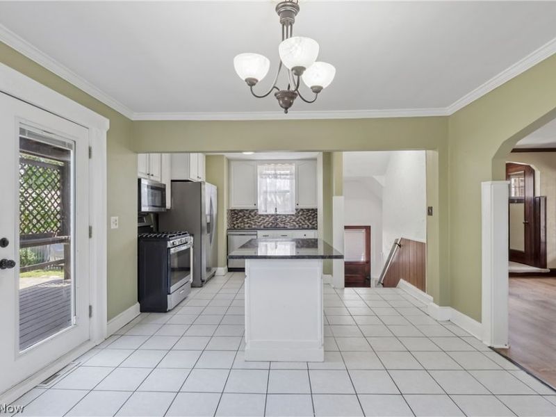 14606 Bartter Avenue, Cleveland, OH 44111 Photo 8