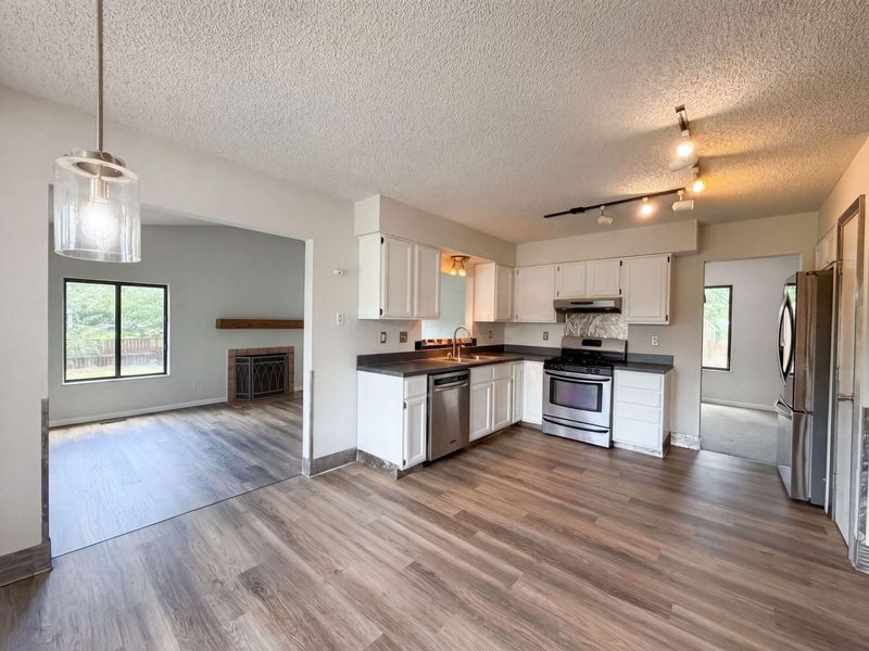3581 Meadowgate Court, Pickerington, OH 43147 Photo 2