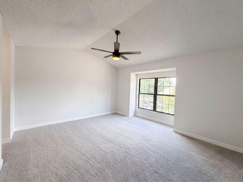 3581 Meadowgate Court, Pickerington, OH 43147 Photo 4