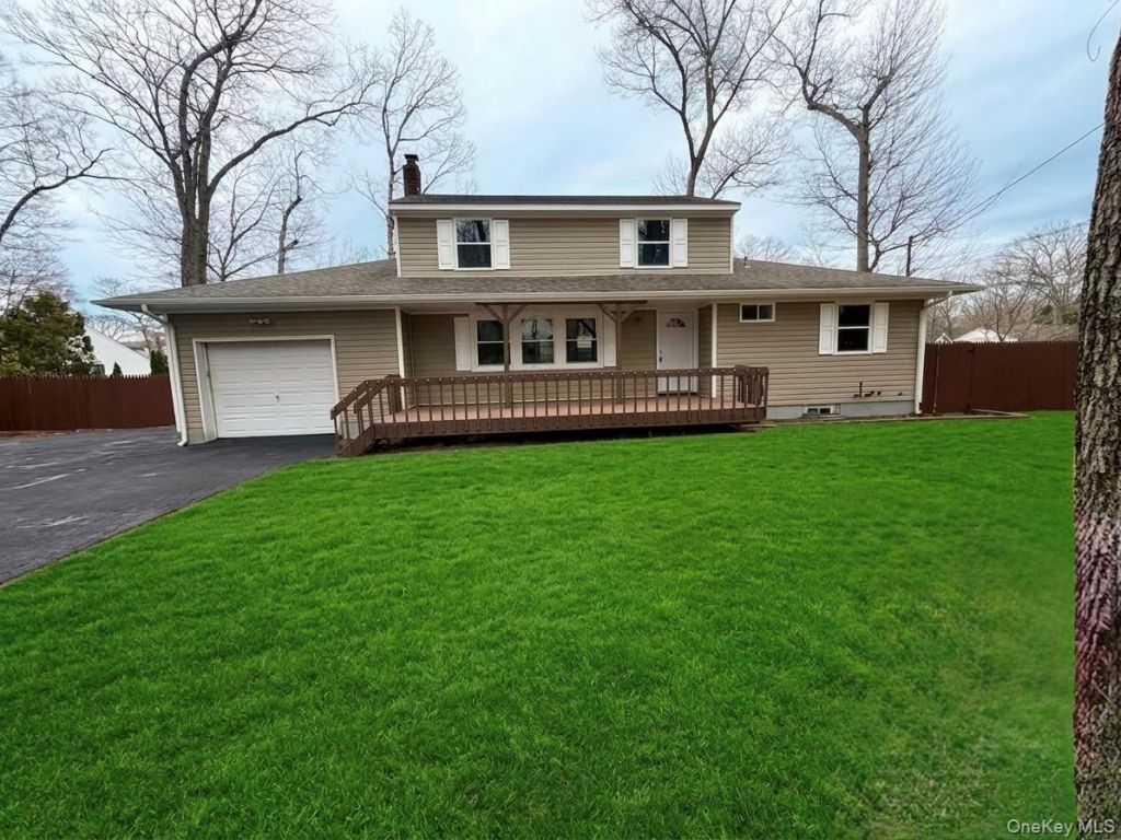 15 Gardiners Road , Sound Beach, NY 11789 Main Photo