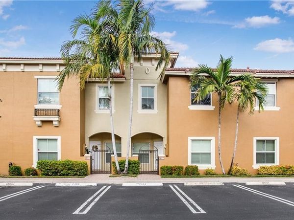 291 Lake Monterey Circle, Boynton Beach, FL 33426