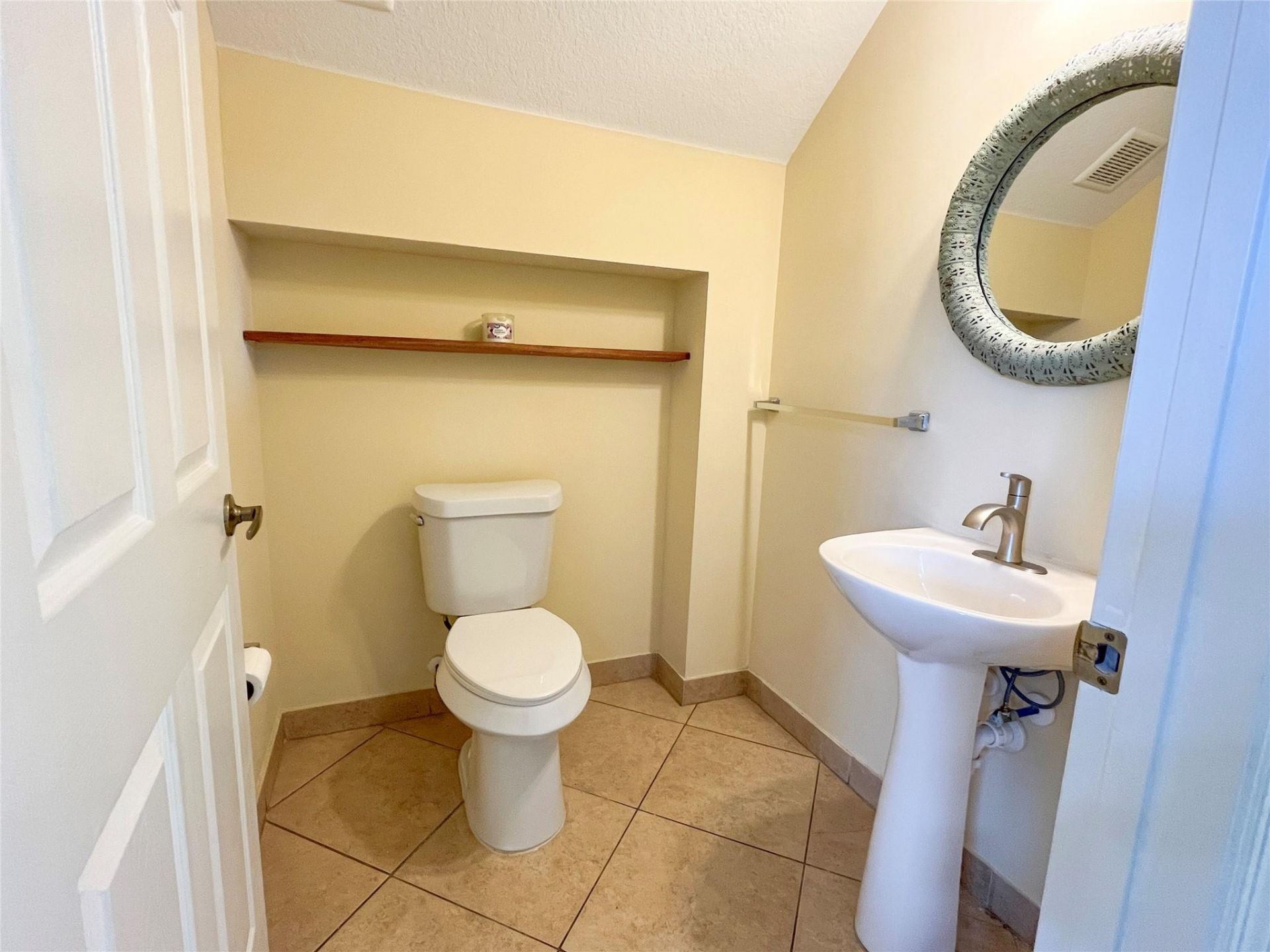 291 Lake Monterey Circle, Boynton Beach, FL 33426 Photo